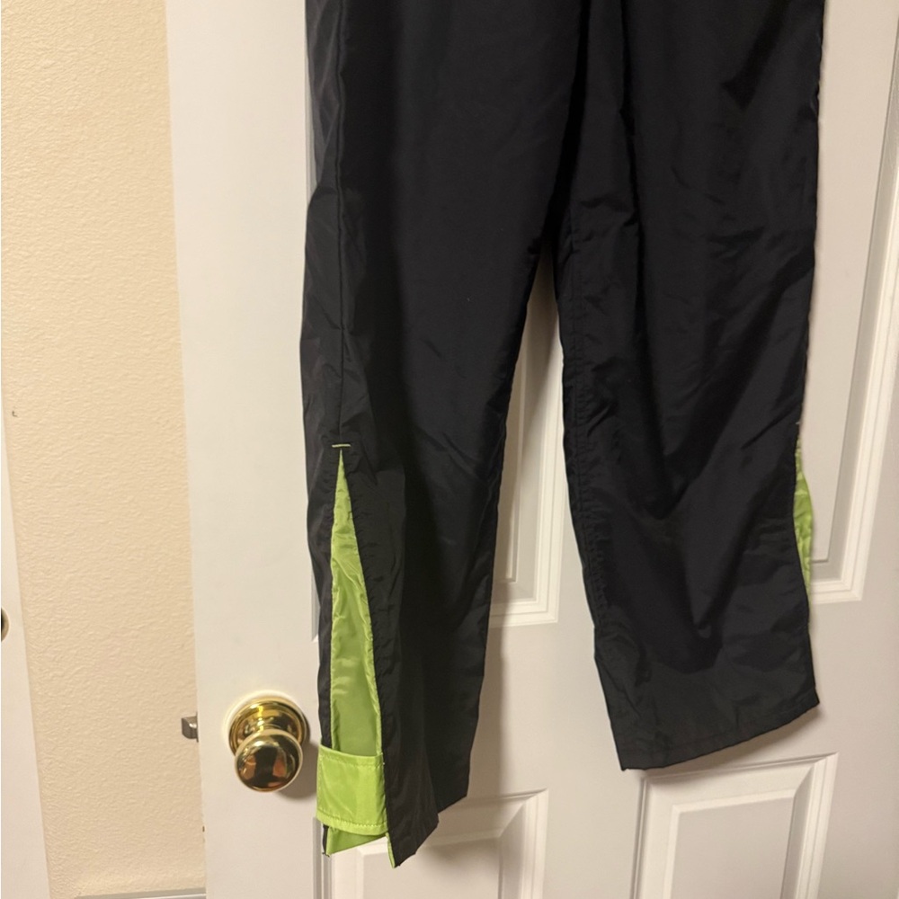 Nike girls Black and Green pants